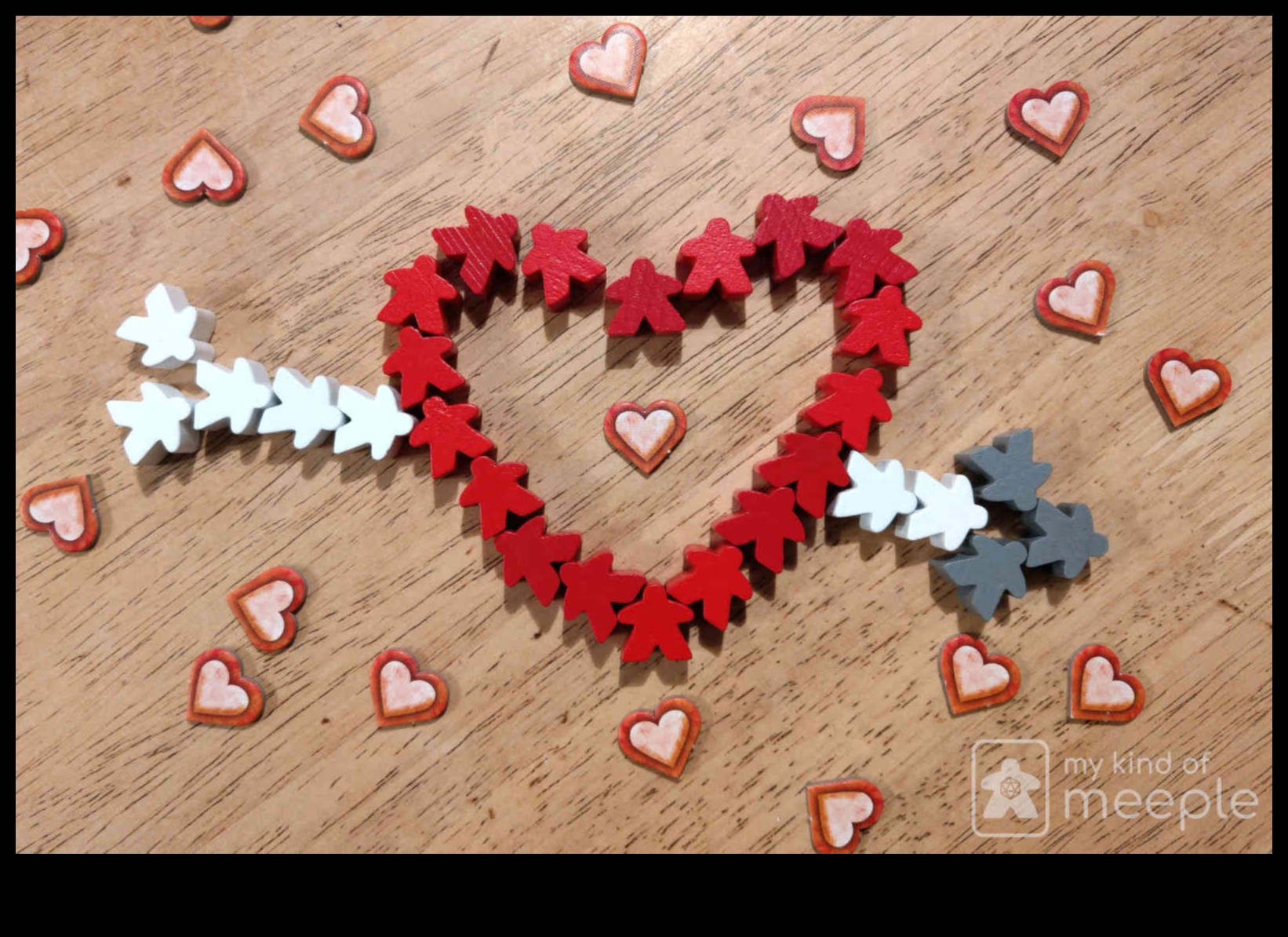 Spēļu nakts grandiozitāte: galda spēļu dāvanas rotaļīgai Valentīna dienai