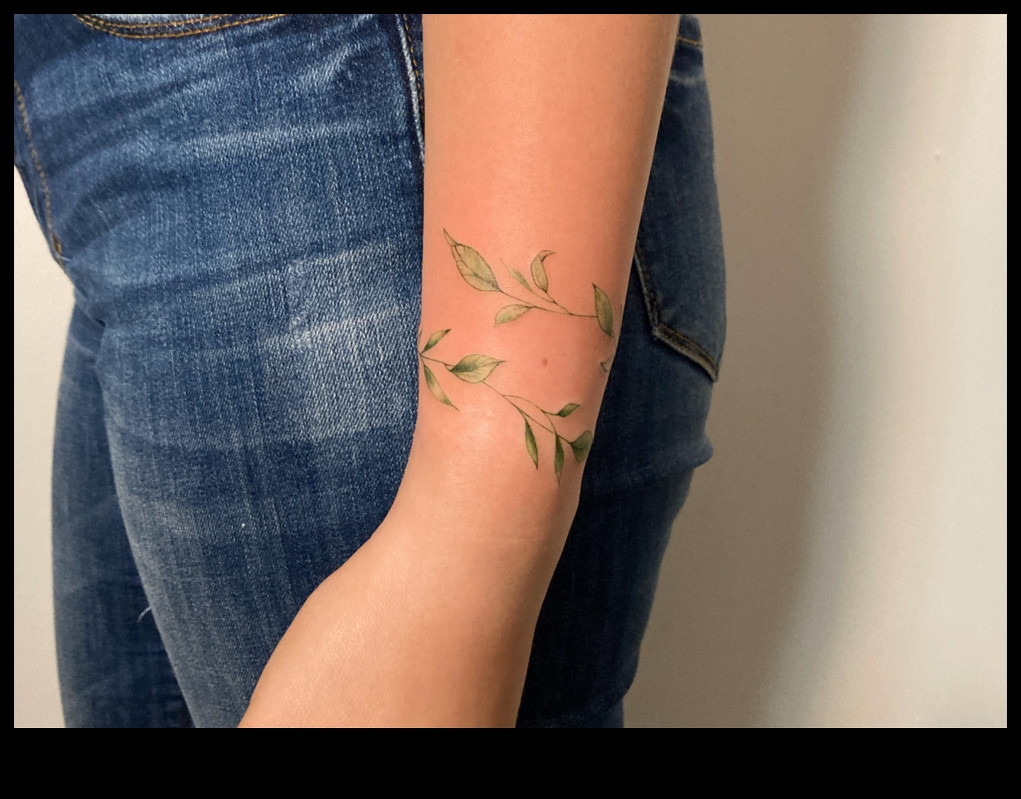 Vienkāršība runā par minimālisma tintes mākslas eleganci 4 Runā vienkāršība: minimālisma tintes mākslas elegances atklāšana