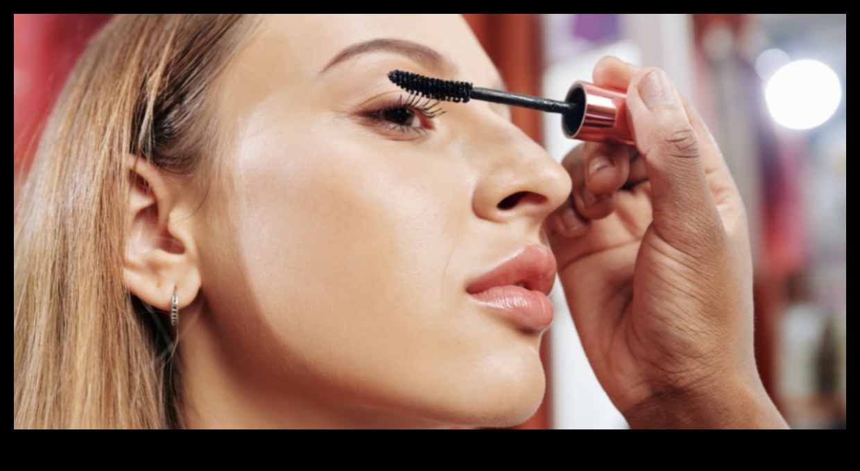 Hydration Heroes: barojošas skropstu tušas, lai iegūtu sulīgu un veselīgu izskatu