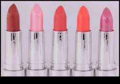 Atrodiet savu ideālo lūpu krāsu. Klasisko, trekno un smalko toņu informācija