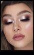 Glam and Glitter Vakara grima stilu informācija