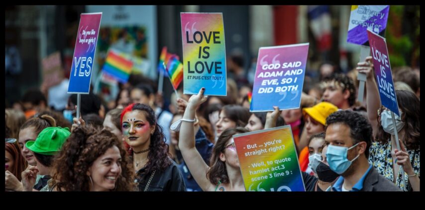 Lepnuma pīlāri, kas atzīmē kultūras nozīmi kādā brīdī uz zemes