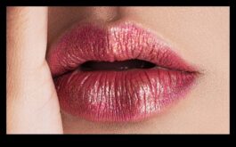 Metallic Marvels Ceļvedis metālisku lūpu spīdumu valkāšanai