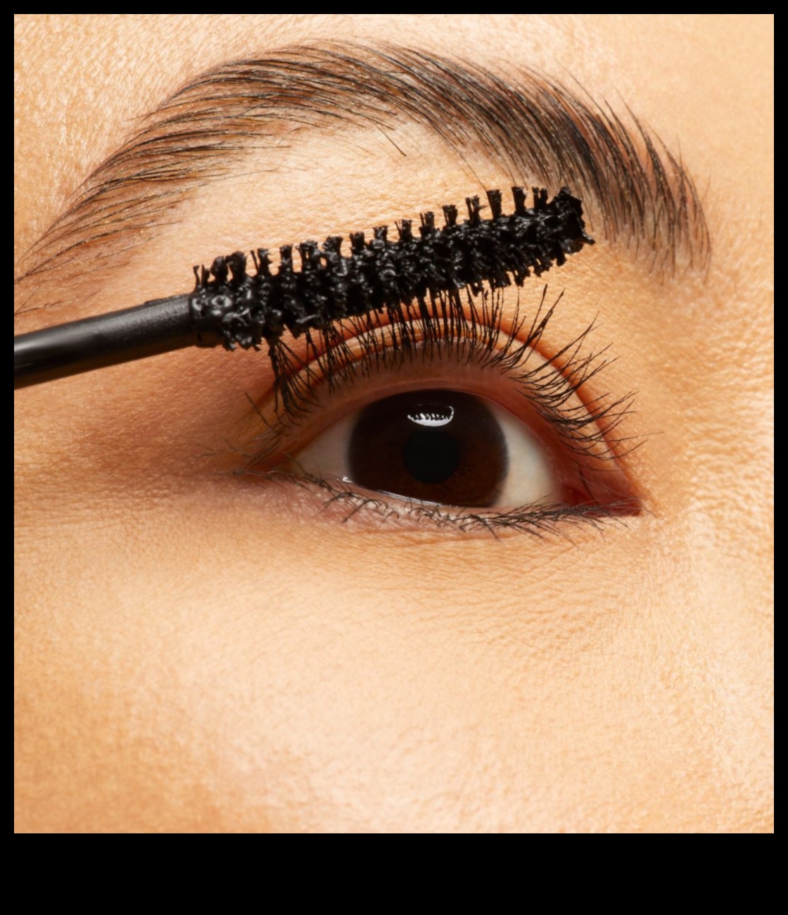 Skropstu tuša dažādiem skropstu veidiem: padomi taisnām, īsām vai retām skropstām